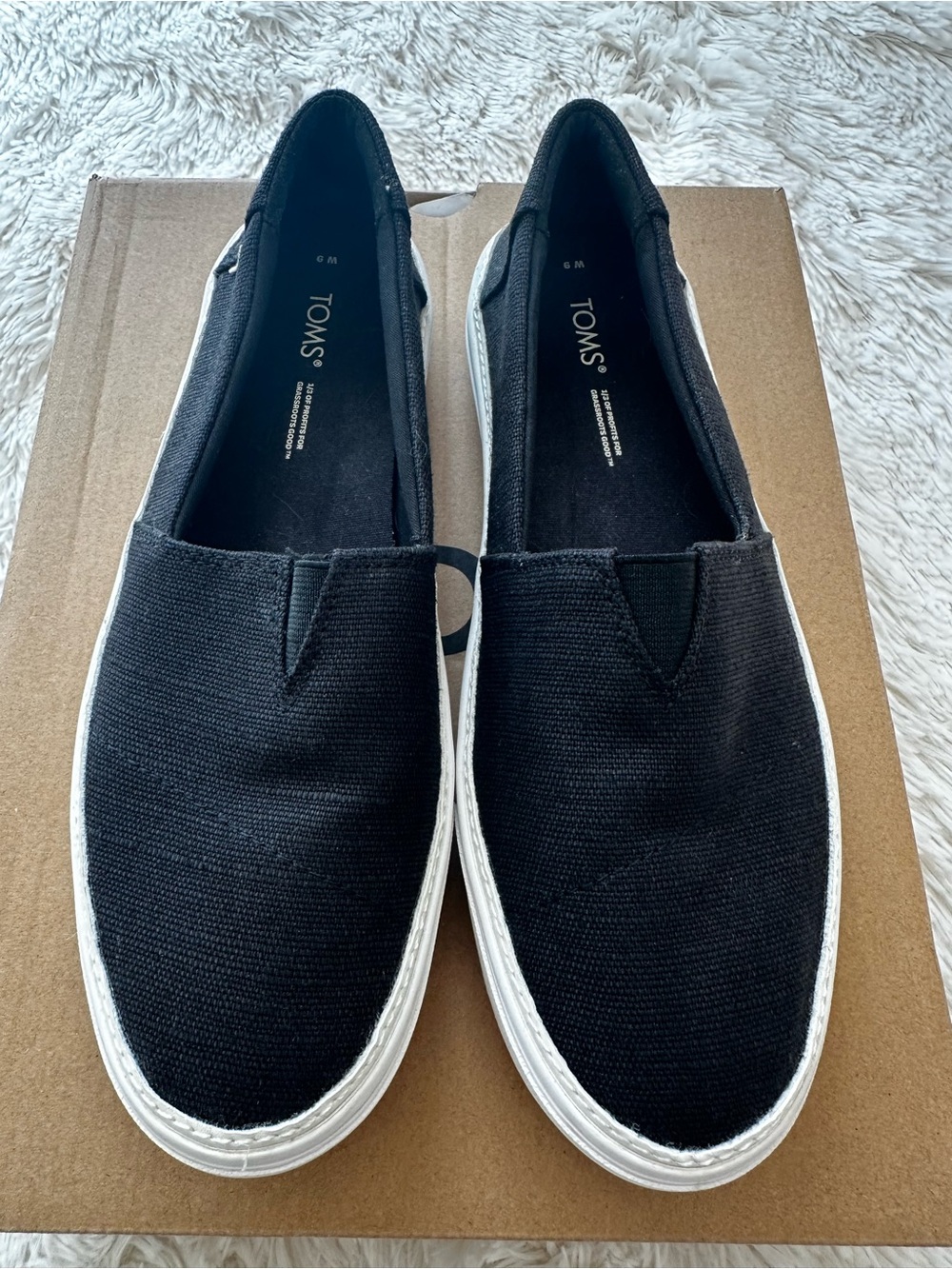 TOMS Black Canvas Slip On Sneakers Cupsole Casual Comfort Shoes Women’s Size 9